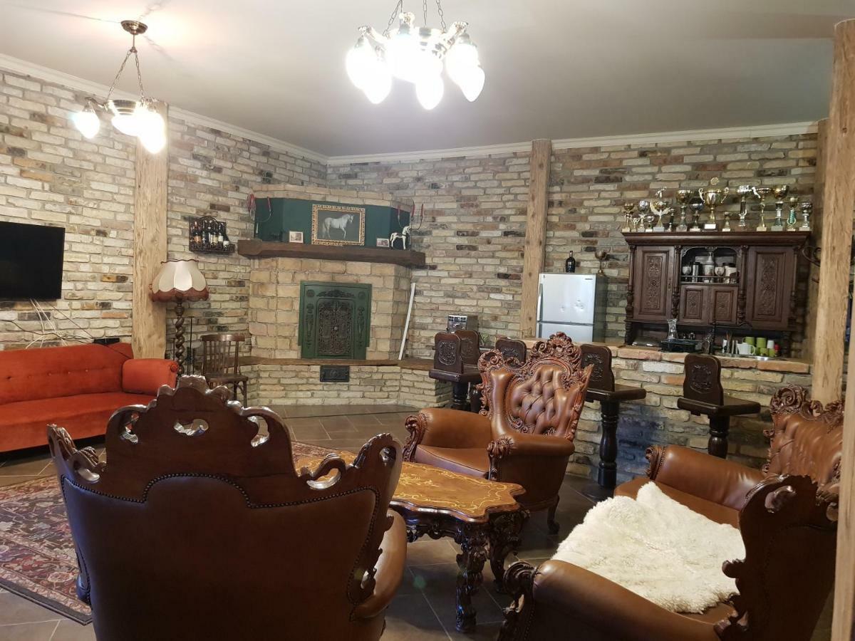 فندق Barsonyberek Vendeghaz Bakony Jásd المظهر الخارجي الصورة